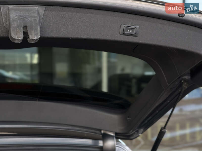 Внедорожник / Кроссовер Audi Q5 2015 в Киеве