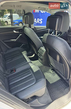 Внедорожник / Кроссовер Audi Q5 2022 в 