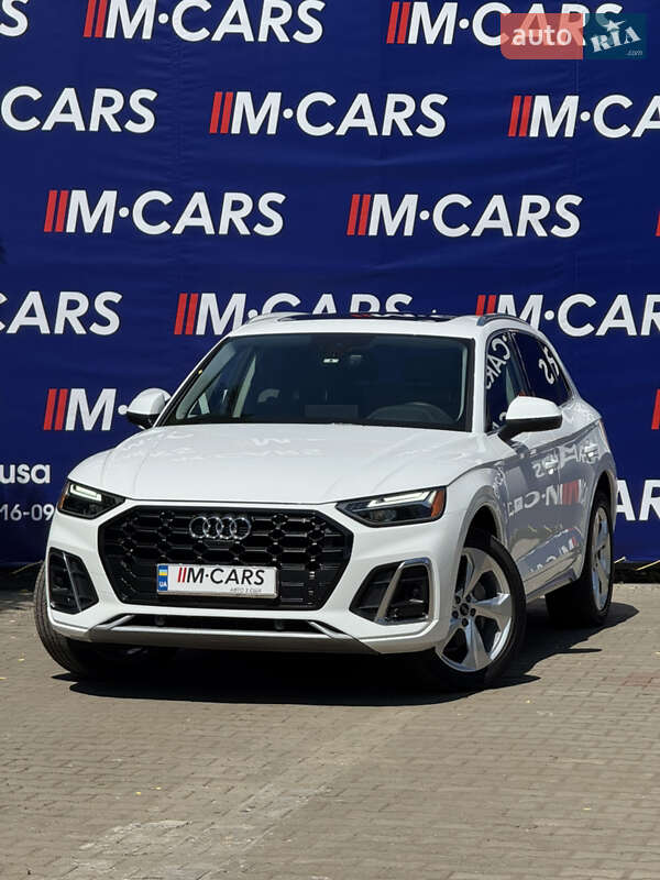 Внедорожник / Кроссовер Audi Q5 2022 в 