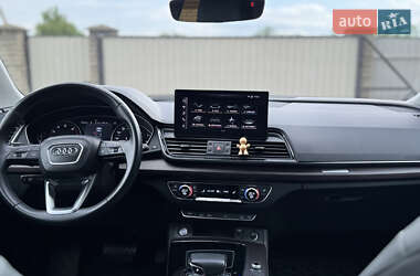 Внедорожник / Кроссовер Audi Q5 2022 в 