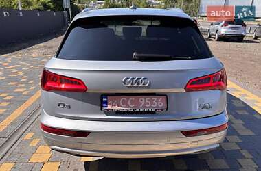 Внедорожник / Кроссовер Audi Q5 2018 в 