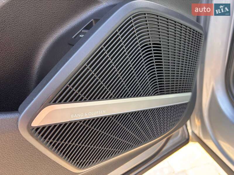 Позашляховик / Кросовер Audi Q5 2018 в Львові