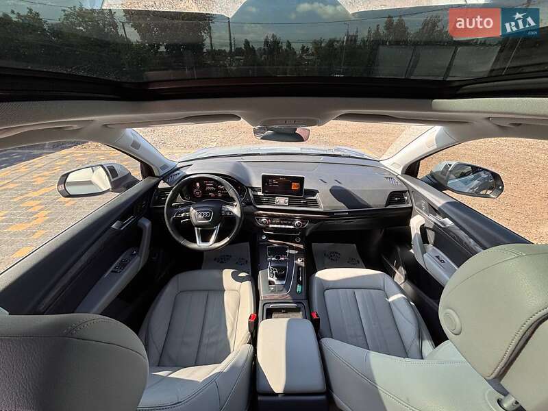 Позашляховик / Кросовер Audi Q5 2018 в Львові