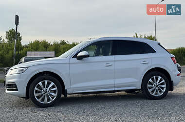 Внедорожник / Кроссовер Audi Q5 2018 в 