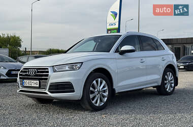 Внедорожник / Кроссовер Audi Q5 2018 в 
