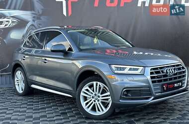 Внедорожник / Кроссовер Audi Q5 2018 в 