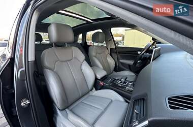 Внедорожник / Кроссовер Audi Q5 2018 в 