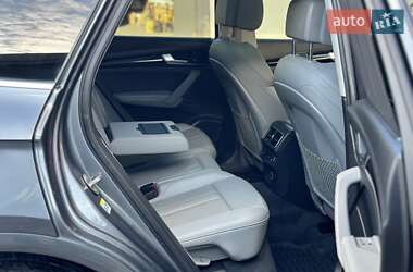 Внедорожник / Кроссовер Audi Q5 2018 в 