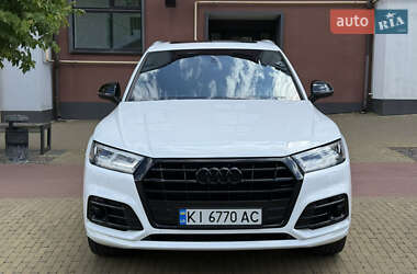 Внедорожник / Кроссовер Audi Q5 2017 в 