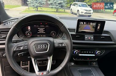 Внедорожник / Кроссовер Audi Q5 2017 в 