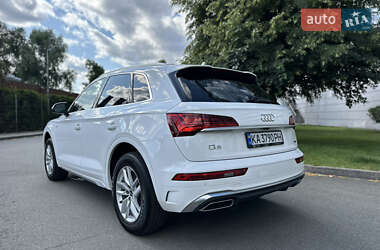 Внедорожник / Кроссовер Audi Q5 2021 в 