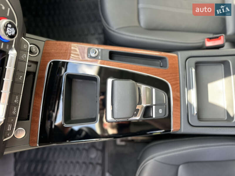 Внедорожник / Кроссовер Audi Q5 2021 в Киеве