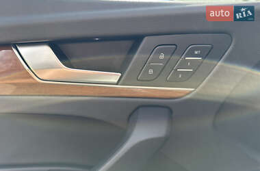 Внедорожник / Кроссовер Audi Q5 2021 в 