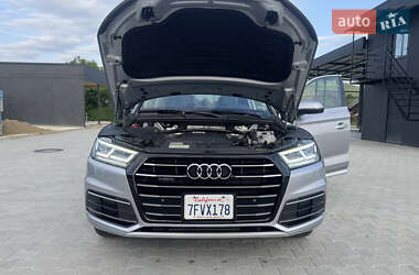 Внедорожник / Кроссовер Audi Q5 2018 в 