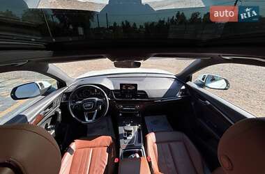 Внедорожник / Кроссовер Audi Q5 2019 в 