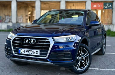 Внедорожник / Кроссовер Audi Q5 2017 в 