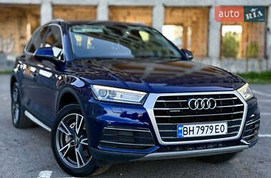 Внедорожник / Кроссовер Audi Q5 2017 в 