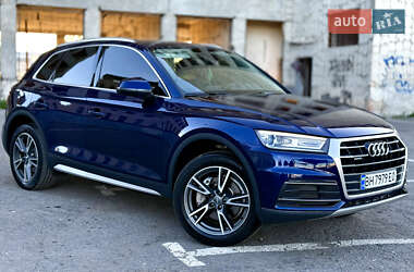 Внедорожник / Кроссовер Audi Q5 2017 в 