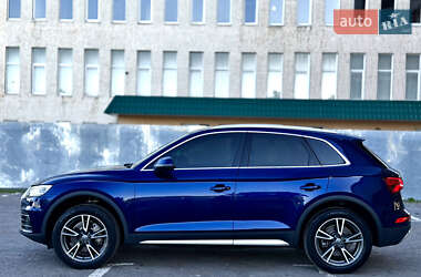 Внедорожник / Кроссовер Audi Q5 2017 в 