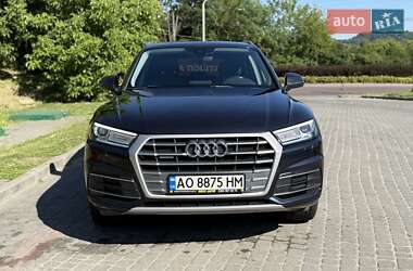 Внедорожник / Кроссовер Audi Q5 2017 в 