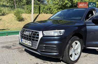 Внедорожник / Кроссовер Audi Q5 2017 в 