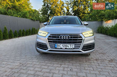 Внедорожник / Кроссовер Audi Q5 2018 в 