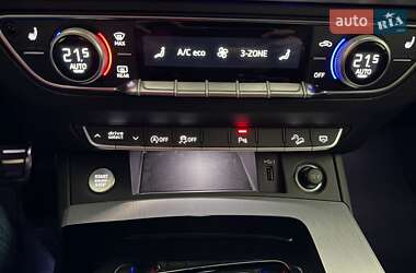 Внедорожник / Кроссовер Audi Q5 2022 в 