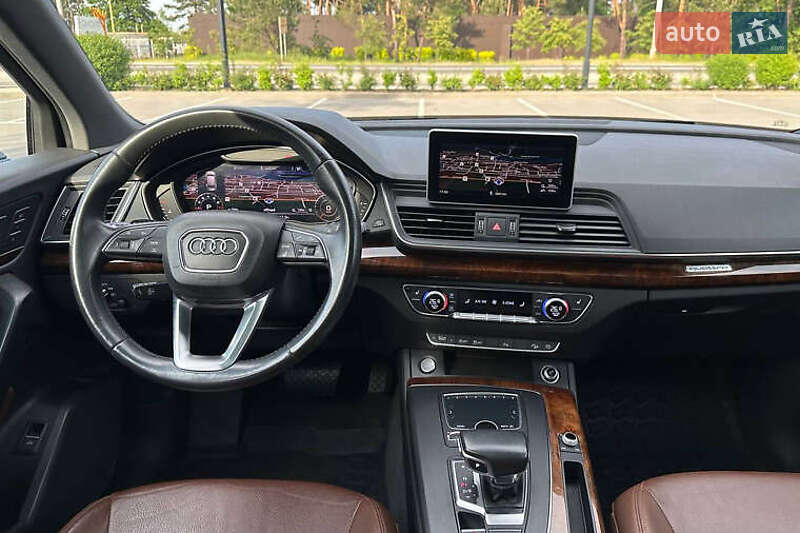 Внедорожник / Кроссовер Audi Q5 2017 в Киеве