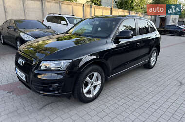 Внедорожник / Кроссовер Audi Q5 2009 в 
