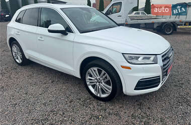 Внедорожник / Кроссовер Audi Q5 2018 в 
