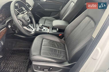 Внедорожник / Кроссовер Audi Q5 2018 в 