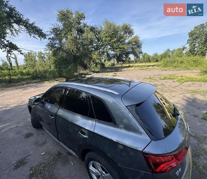 Позашляховик / Кросовер Audi Q5 2017 в Кривому Розі