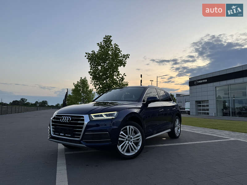 Внедорожник / Кроссовер Audi Q5 2017 в 