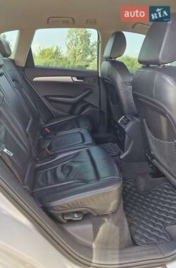 Внедорожник / Кроссовер Audi Q5 2009 в 