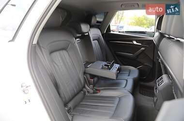 Внедорожник / Кроссовер Audi Q5 2018 в 