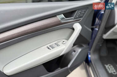 Внедорожник / Кроссовер Audi Q5 2022 в 