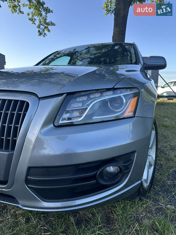 Внедорожник / Кроссовер Audi Q5 2011 в Луцке