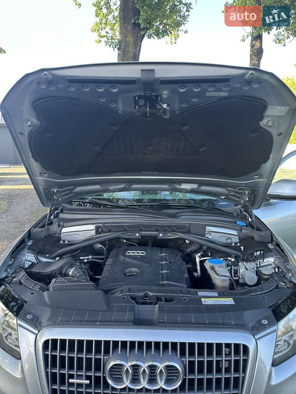 Внедорожник / Кроссовер Audi Q5 2011 в Луцке