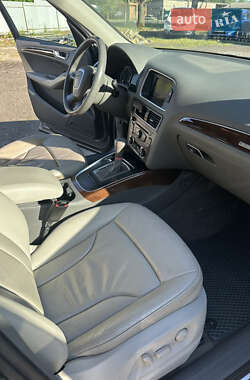Внедорожник / Кроссовер Audi Q5 2011 в 