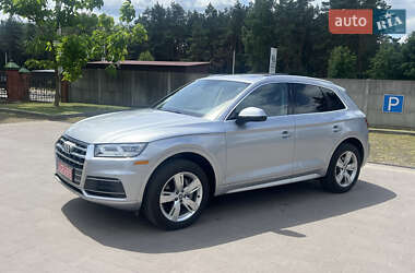 Внедорожник / Кроссовер Audi Q5 2018 в 