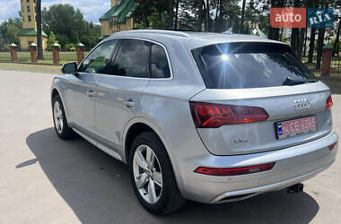 Внедорожник / Кроссовер Audi Q5 2018 в 