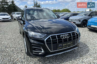 Внедорожник / Кроссовер Audi Q5 2021 в 