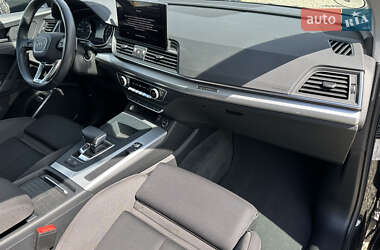 Внедорожник / Кроссовер Audi Q5 2021 в 