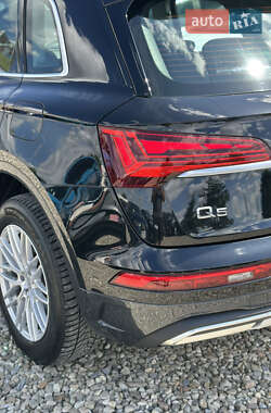 Внедорожник / Кроссовер Audi Q5 2021 в 