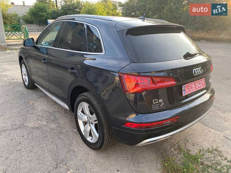 Позашляховик / Кросовер Audi Q5 2018 в Дніпрі