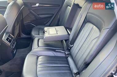 Позашляховик / Кросовер Audi Q5 2018 в 