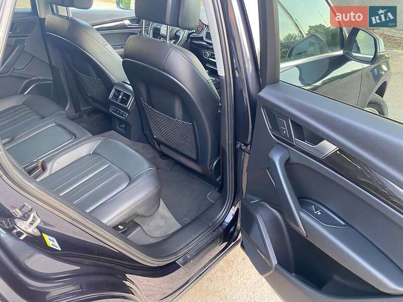 Позашляховик / Кросовер Audi Q5 2018 в Дніпрі