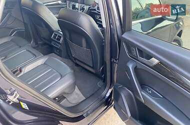 Позашляховик / Кросовер Audi Q5 2018 в 