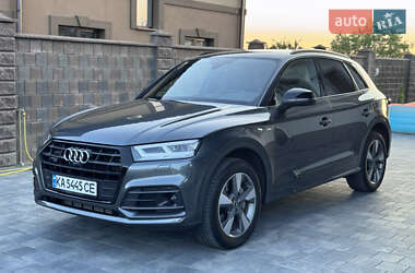 Внедорожник / Кроссовер Audi Q5 2020 в 