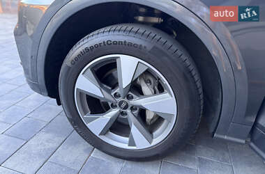 Внедорожник / Кроссовер Audi Q5 2020 в 